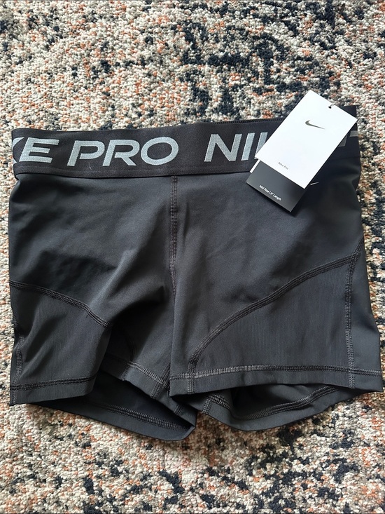 Nike Pants - Nike Pro Short